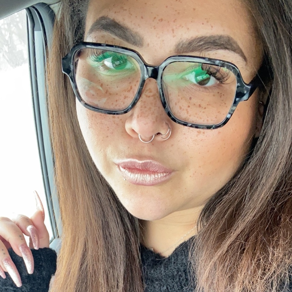 Meet your Posher, Jessica